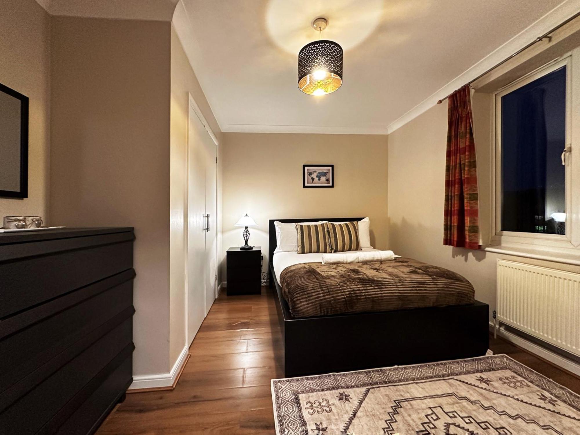Appartement Betty's Place In Tower Hill - 2 Double Beds, Max 4 People, Great Location In *